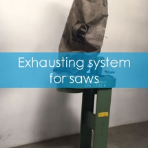 Exhausting system for saws